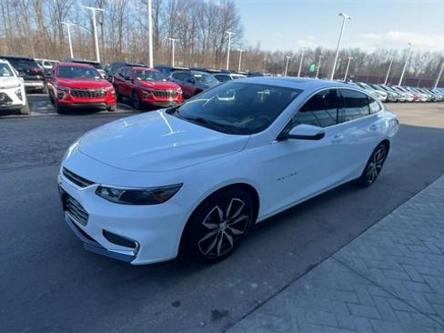 Certified 2018 Chevrolet Malibu LT image 4