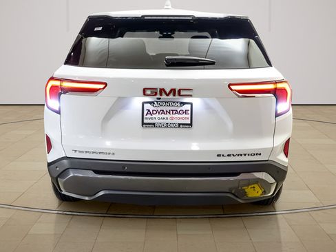 Used 2025 GMC Terrain Elevation FWD image 6