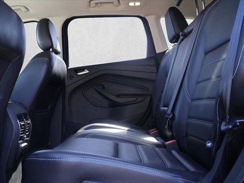 Used 2019 Ford Escape Titanium image 15