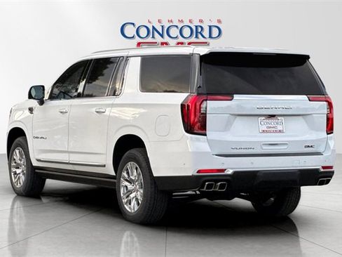 New 2026 GMC Yukon XL Denali w/ Sun & Power Step Package image 6