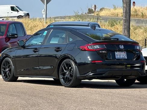 Used 2023 Honda Civic Sport image 8