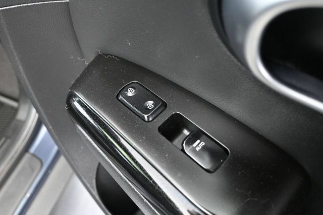 Used 2014 Kia Soul ! w/ Sun & Sound Package FWD image 36