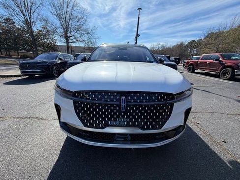 New 2026 Lincoln Nautilus Reserve image 2