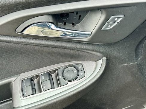 Used 2023 Chevrolet Malibu LT FWD image 23