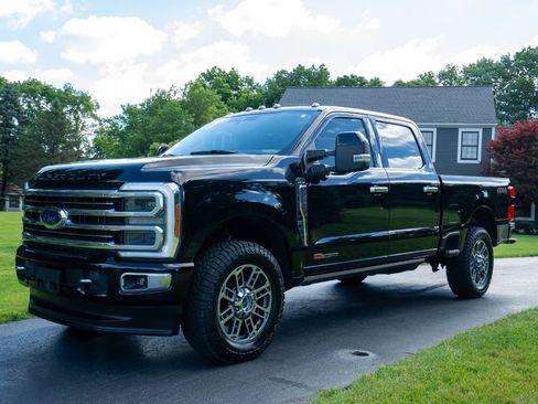Used 2023 Ford F250 Limited AWD/4WD image 7
