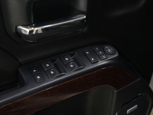 Used 2017 GMC Sierra 1500 SLT w/ SLT Premium Package image 17