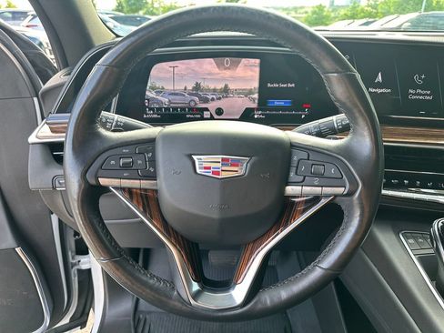Used 2021 Cadillac Escalade Premium Luxury RWD image 24