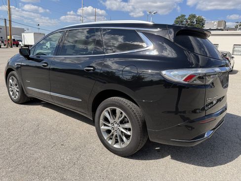 Used 2024 Buick Enclave Avenir AWD/4WD image 5