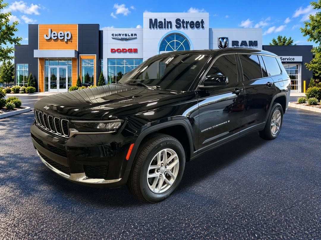 Used 2025 Jeep Grand Cherokee L Laredo w/ Luxury Tech Group I AWD/4WD image 1