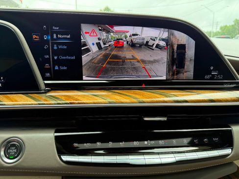Used 2021 Cadillac Escalade Premium Luxury Platinum AWD/4WD image 24