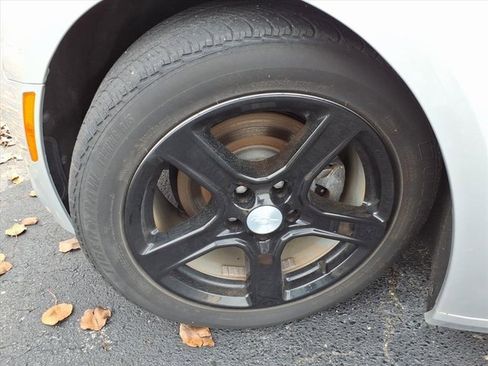 Used 2019 Chevrolet Camaro LT image 22