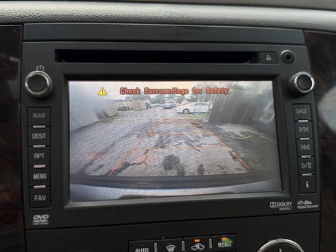 Used 2012 GMC Yukon XL Denali AWD/4WD image 12