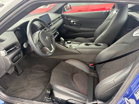 Used 2023 Toyota Supra RWD image 9
