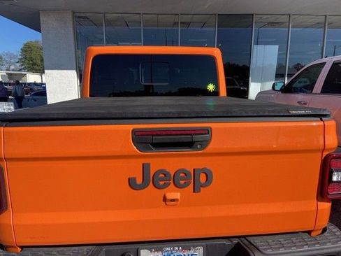 Used 2025 Jeep Gladiator Rubicon image 5
