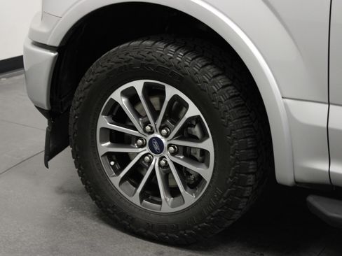 Used 2019 Ford F150 XLT w/ Equipment Group 302A Luxury image 11