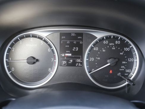 Certified 2025 Nissan Kicks Play S image 22