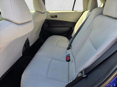 Used 2024 Toyota Corolla Cross LE image 17