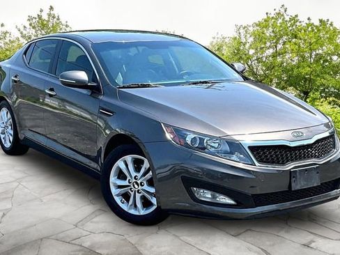 Used 2011 Kia Optima EX FWD image 10