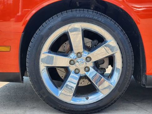 Used 2009 Dodge Challenger R/T RWD image 10