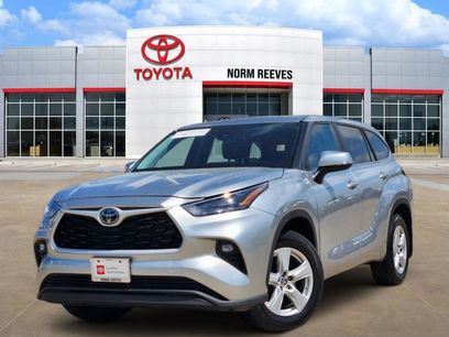 Used 2024 Toyota Highlander LE