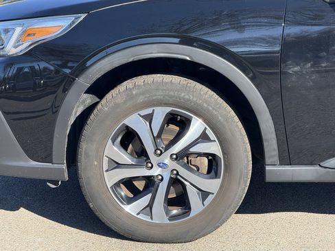 Used 2022 Subaru Outback Limited image 9
