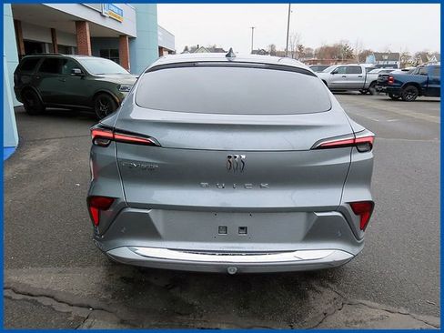 Used 2025 Buick Envista Avenir FWD image 6