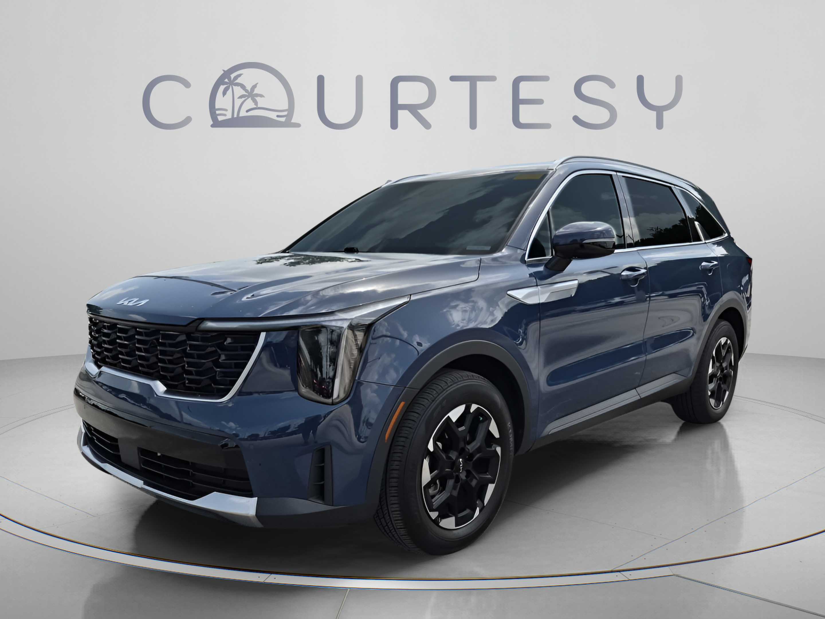 Certified 2025 Kia Sorento S FWD image 2