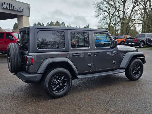 Used 2022 Jeep Wrangler Unlimited Sport image 27