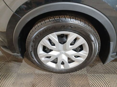 Used 2021 Toyota C-HR LE image 18