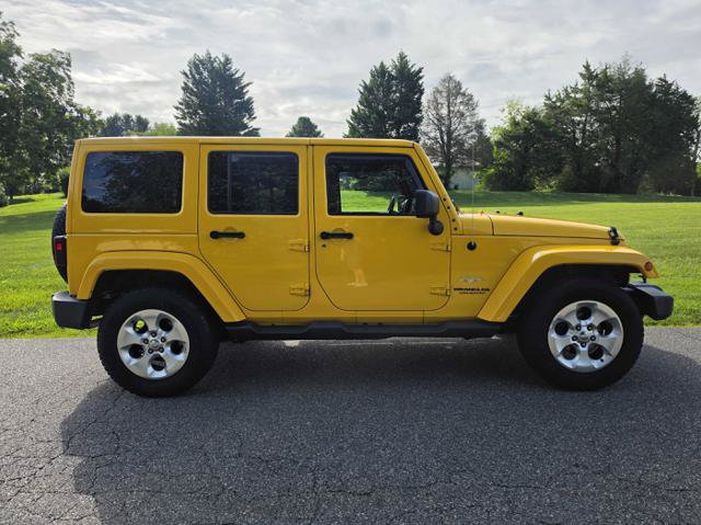 Used 2015 Jeep Wrangler Unlimited Sahara w/ Max Tow Package AWD/4WD image 5