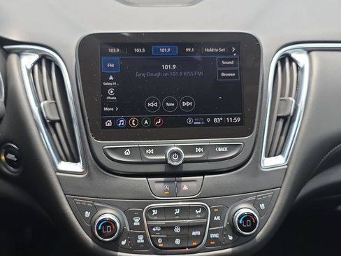Used 2024 Chevrolet Malibu LT FWD image 19