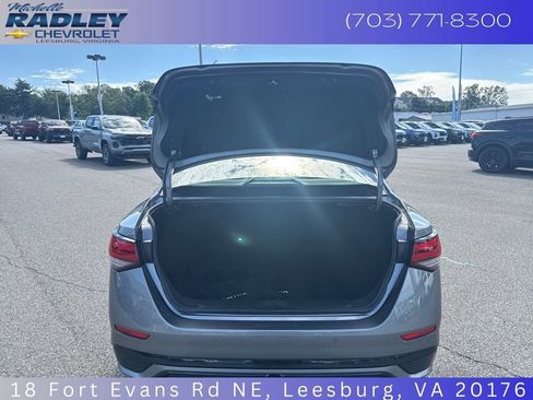 Used 2024 Nissan Sentra SR w/ SR Premium Package image 10