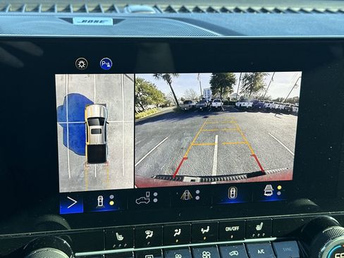 Certified 2024 Chevrolet Colorado ZR2 w/ Technology Package image 27