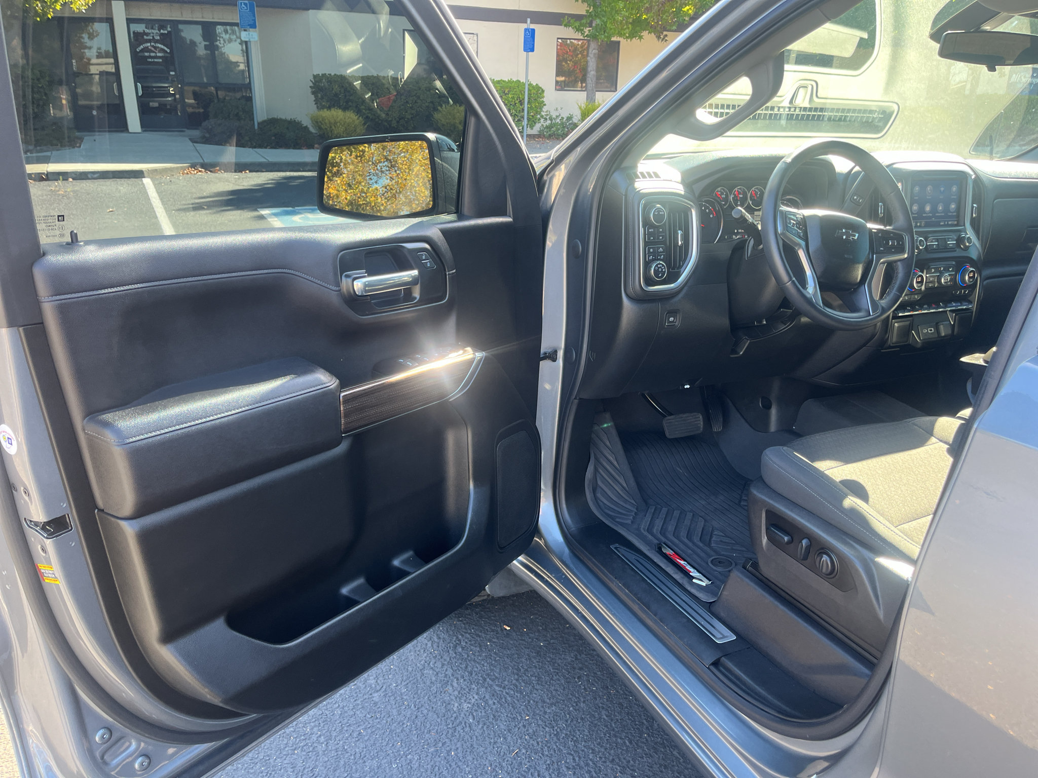 Used 2022 Chevrolet Silverado 1500 RST AWD/4WD image 16