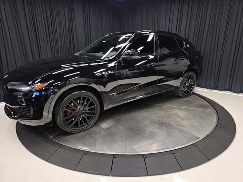 Used 2018 Maserati Levante GranSport image 7