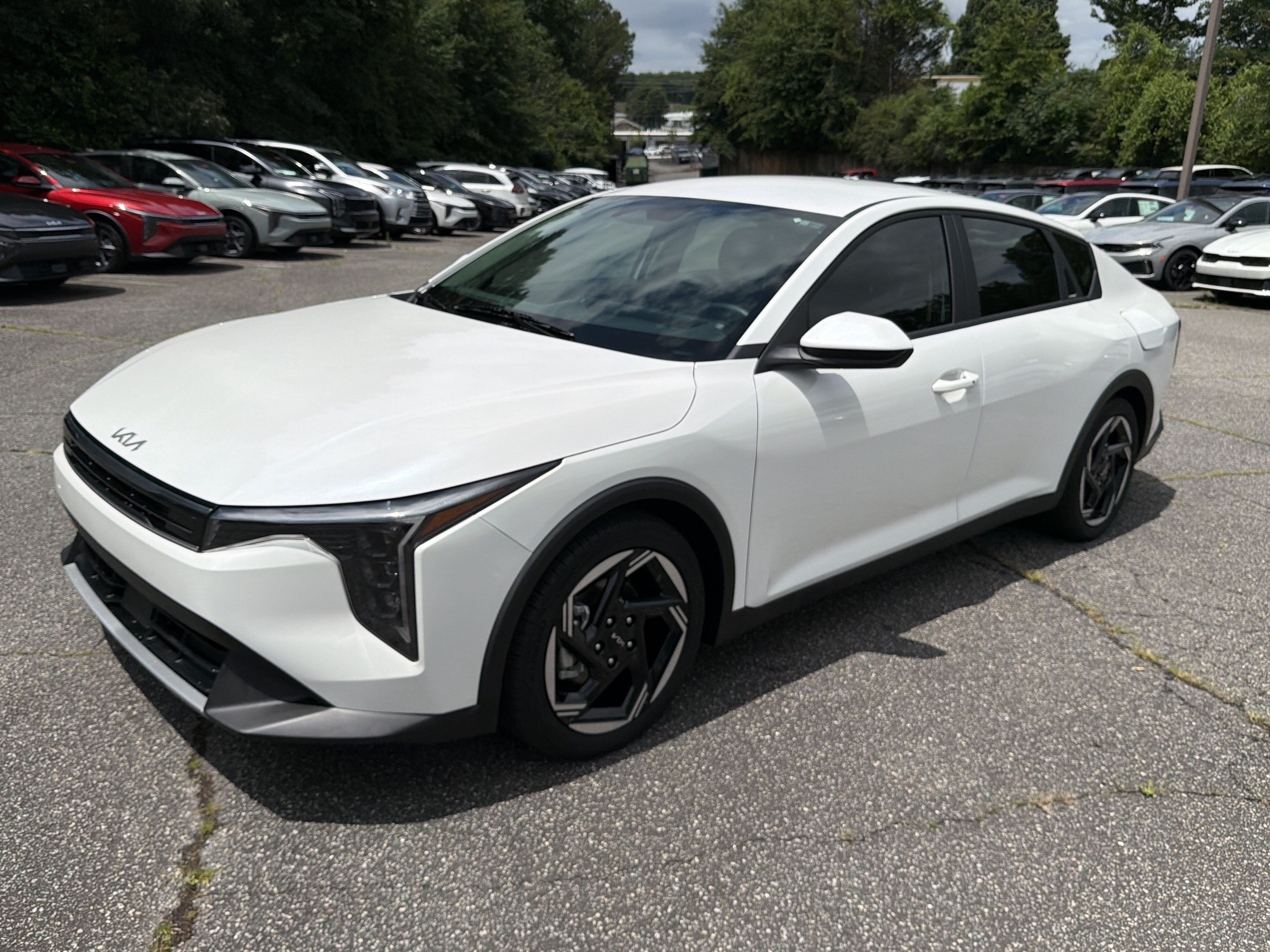 Certified 2025 Kia K4 EX FWD image 3