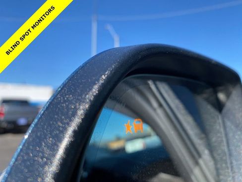 Used 2024 GMC Acadia Denali image 18