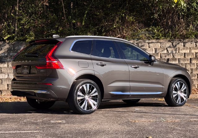Used 2022 Volvo XC60 B5 Inscription w/ Advanced Package AWD/4WD image 6