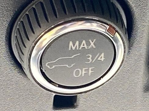 Used 2024 GMC Yukon AT4 w/ Technology Package AWD/4WD image 39