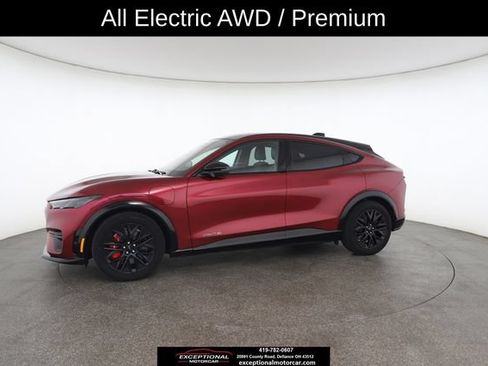 Used 2025 Ford Mustang Mach-E Premium w/ Sport Appearance Package AWD/4WD image 5