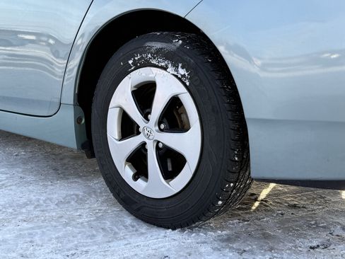 Used 2015 Toyota Prius Four image 11