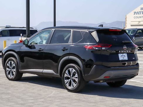 Used 2022 Nissan Rogue SV FWD image 6