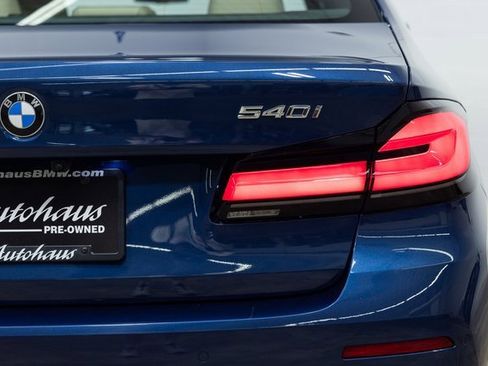 Certified 2022 BMW 540i xDrive w/ Convenience Package image 10