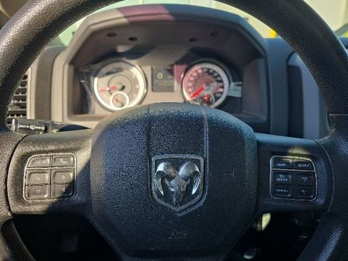 Used 2018 RAM 1500 Express w/ Black Ram 1500 Express Group AWD/4WD image 4