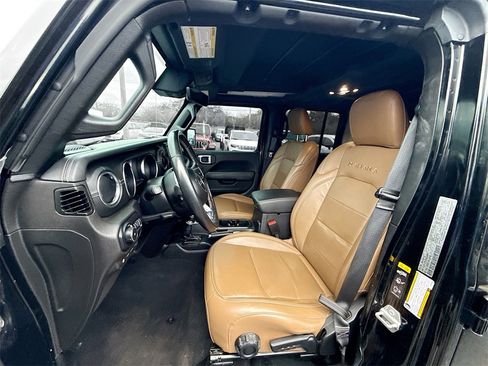 Used 2022 Jeep Wrangler Unlimited Sahara w/ Cold Weather Group image 21