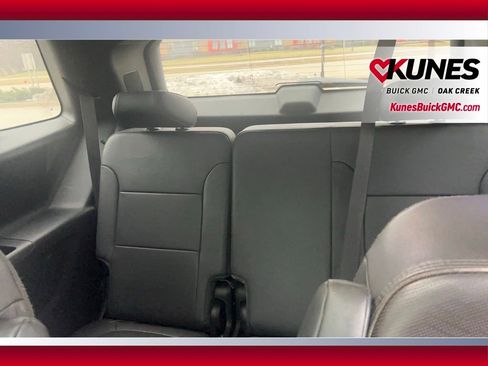 Used 2022 Chevrolet Traverse High Country w/ LPO, 'HIT The Road' Package image 7