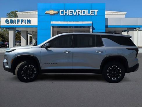 Used 2025 Chevrolet Traverse Z71 image 10