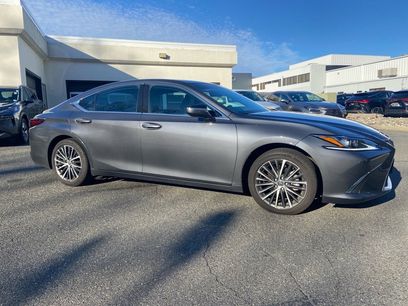 Used 2024 Lexus ES 350 w/ Premium Package