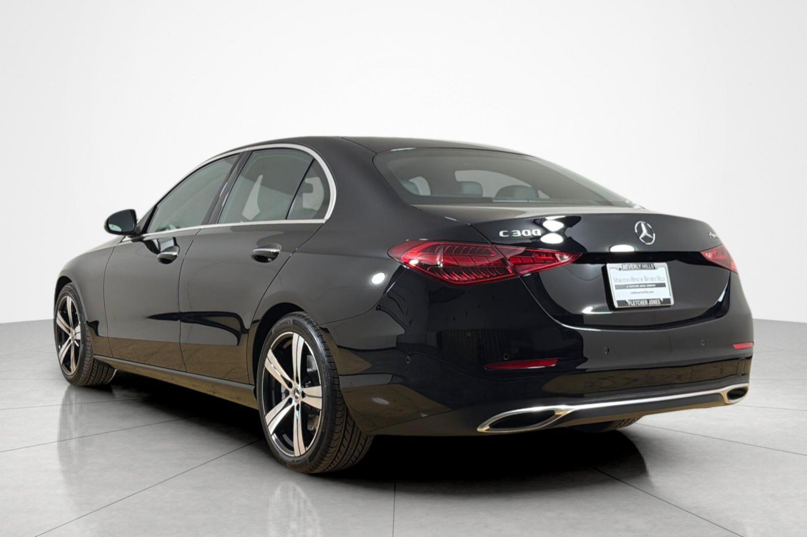 Used 2026 Mercedes-Benz C 300 4MATIC Sedan image 3