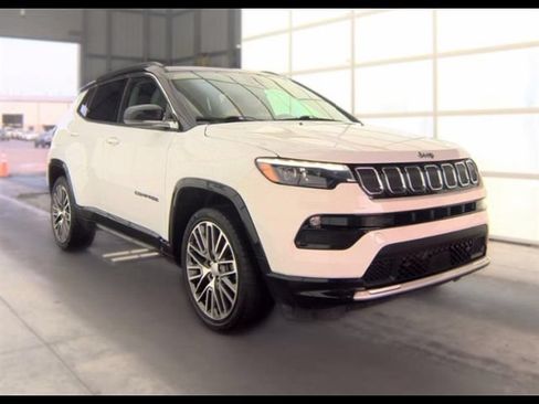 Used 2022 Jeep Compass Limited w/ Elite Group AWD/4WD image 2